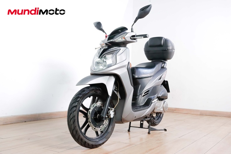 Motorbike image 7