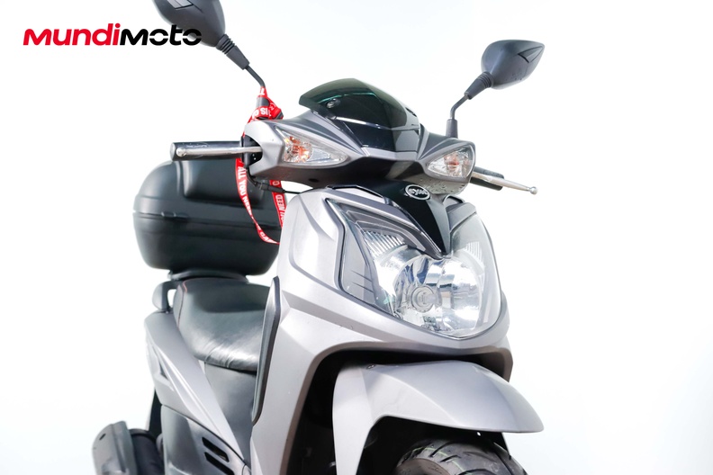 Motorbike image 4