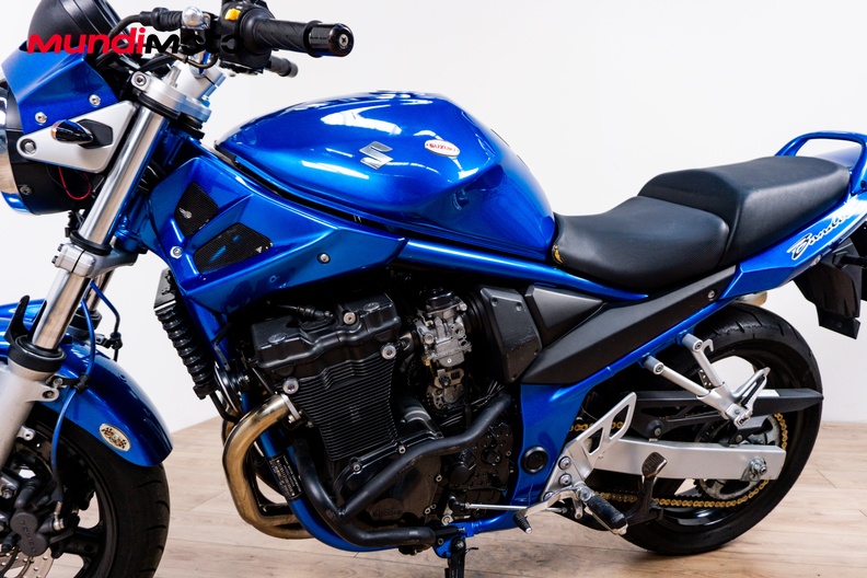 Motorbike image 9