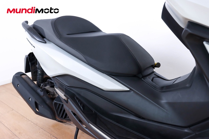 Motorbike image 12