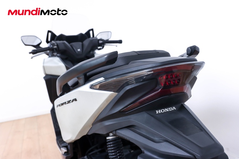 Motorbike image 9