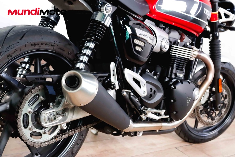 Motorbike image 3