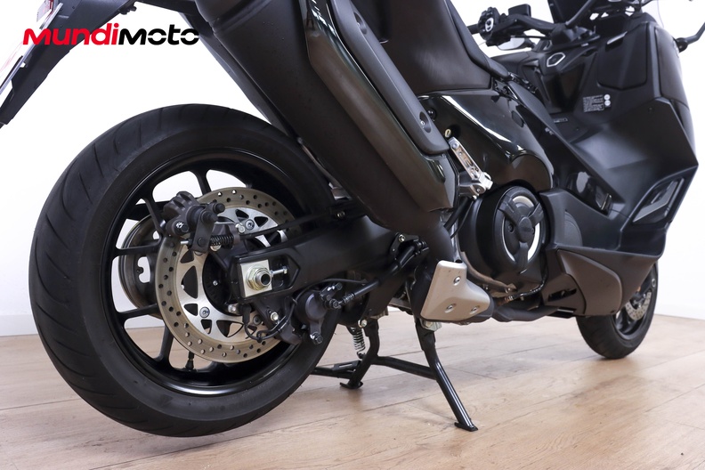 Motorbike image 3