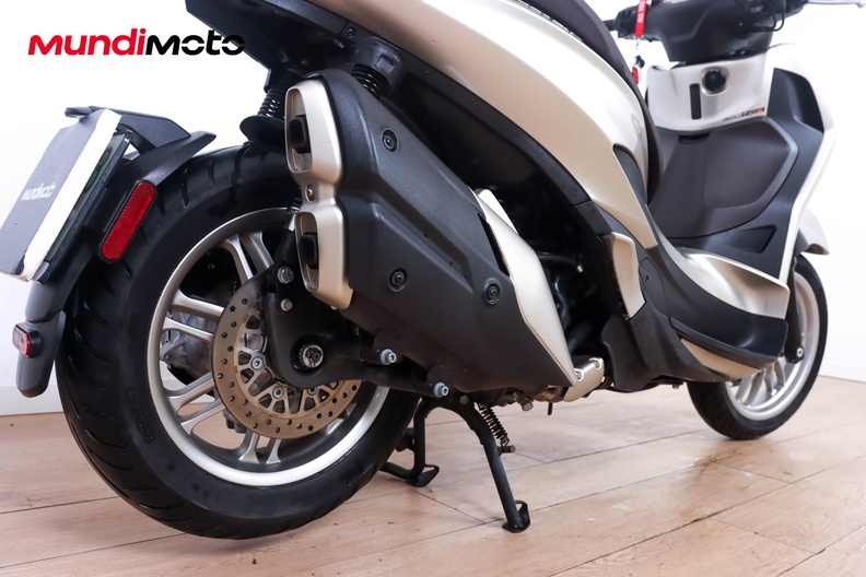 Motorbike image 3