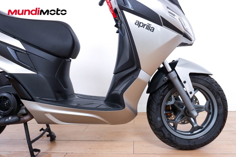 Motorbike image 12