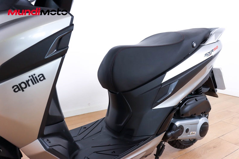 Motorbike image 8