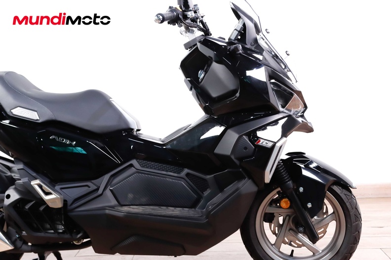 Motorbike image 12