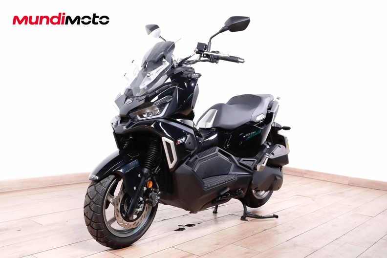 Motorbike image 6
