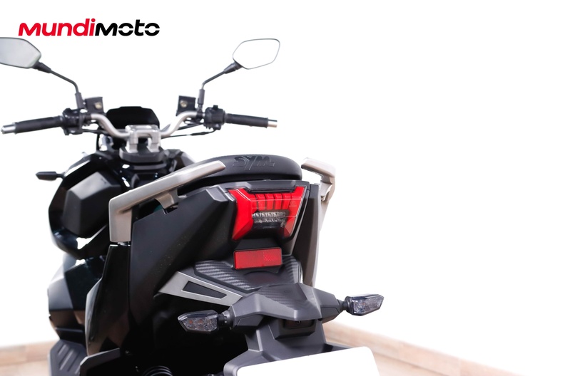 Motorbike image 8