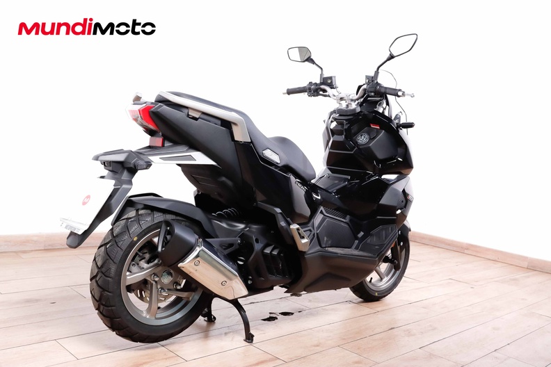 Motorbike image 2