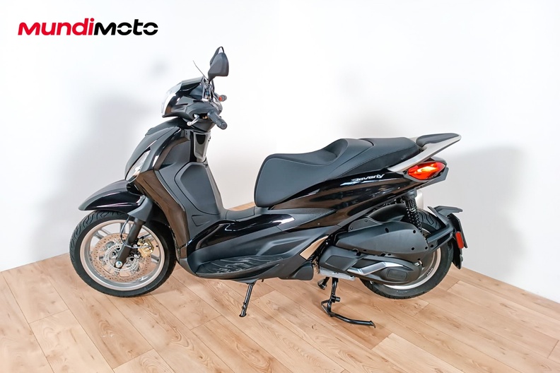 Motorbike image 5
