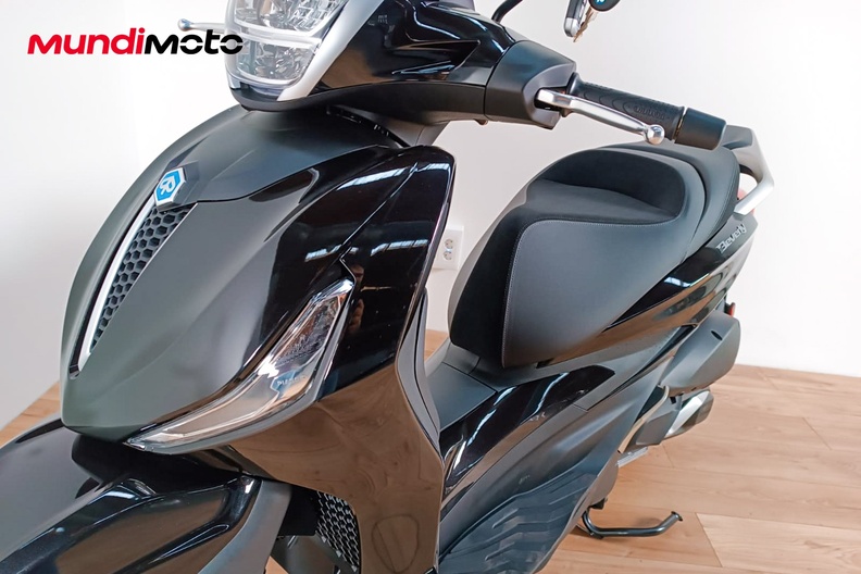Motorbike image 9