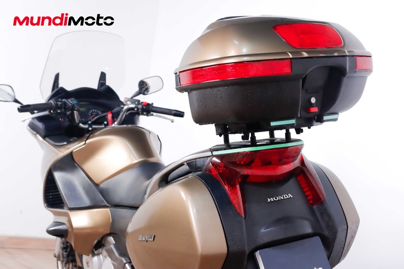 Motorbike image 9