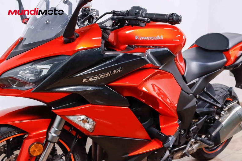 Motorbike image 9