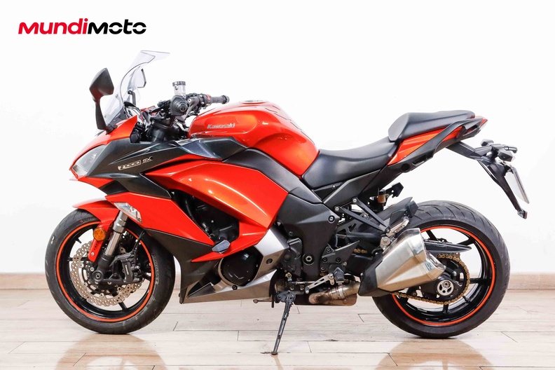 Motorbike image 5