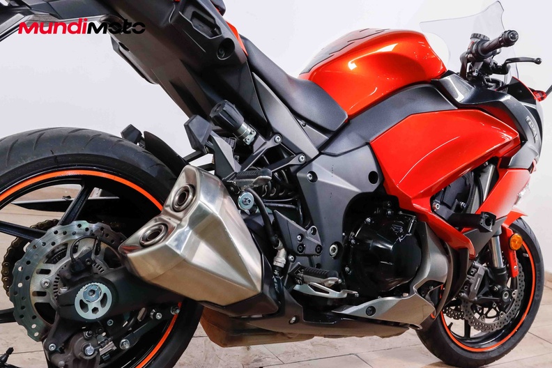 Motorbike image 3