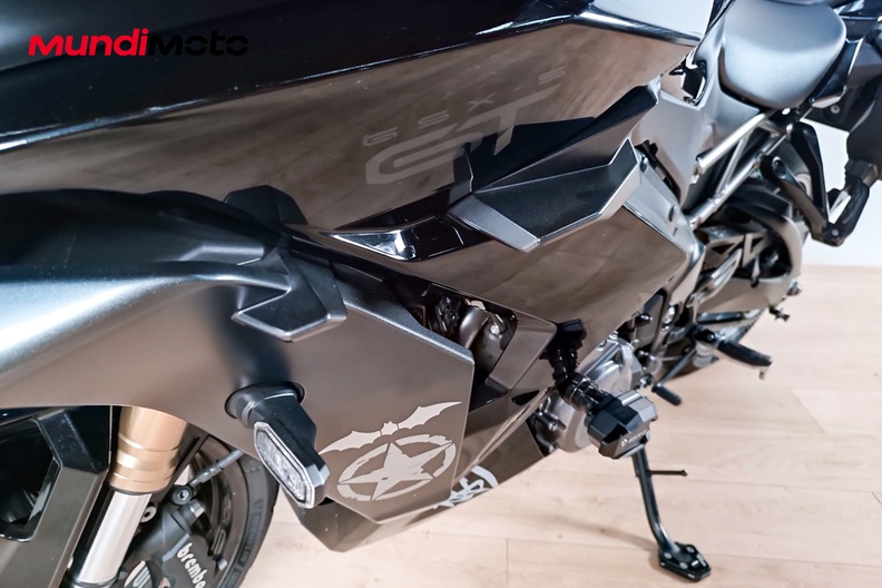 Motorbike image 9