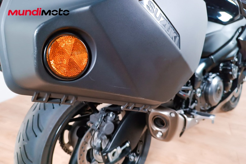 Motorbike image 3