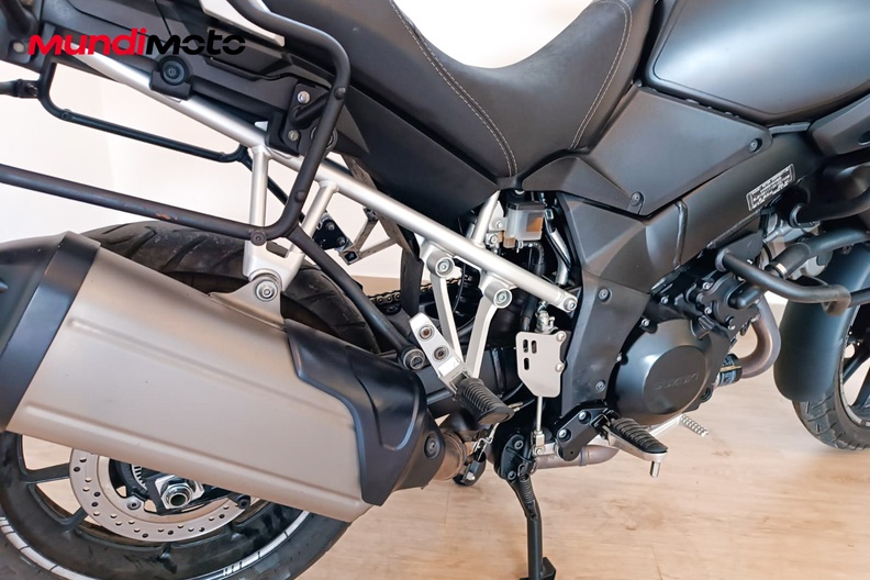 Motorbike image 3