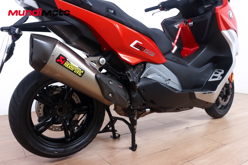 Motorbike image 3