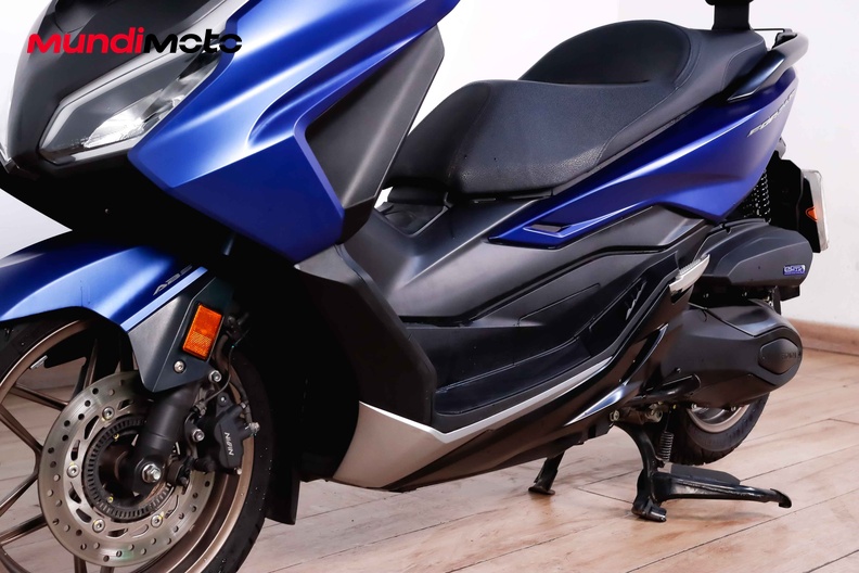 Motorbike image 8