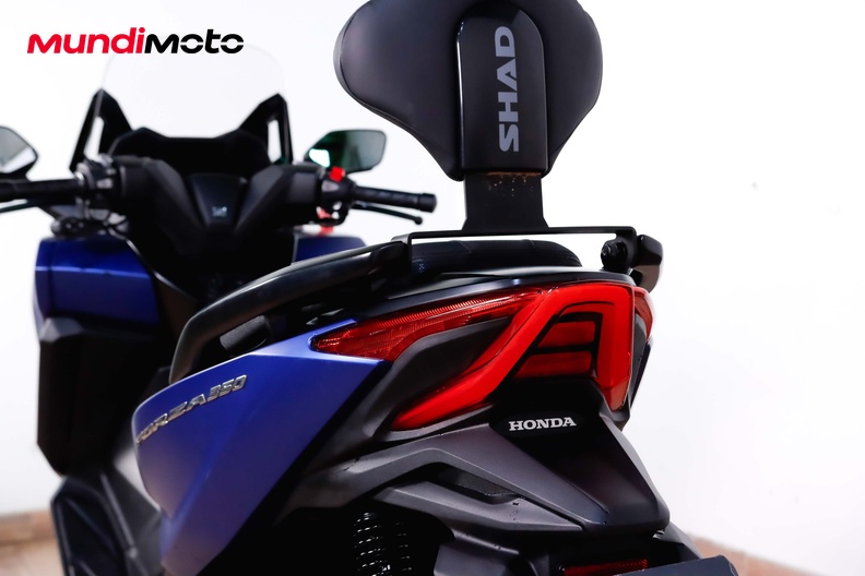 Motorbike image 9