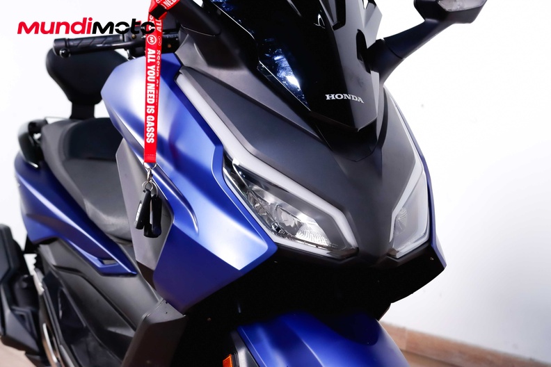 Motorbike image 4