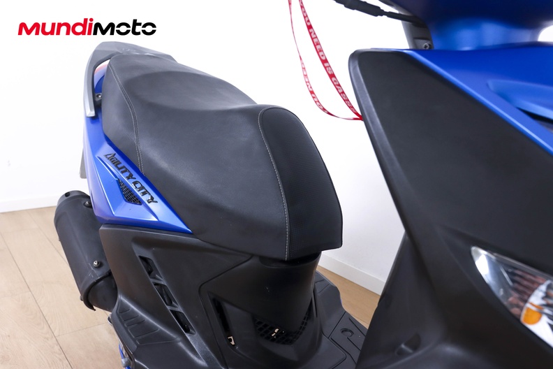 Motorbike image 12