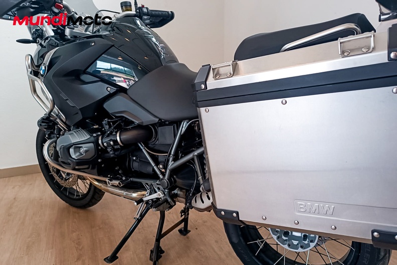 Motorbike image 8