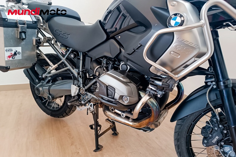 Motorbike image 4