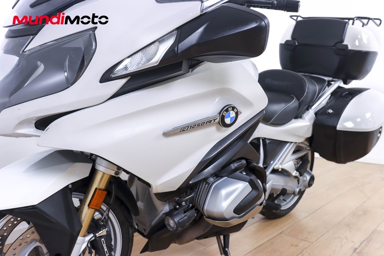 Motorbike image 8