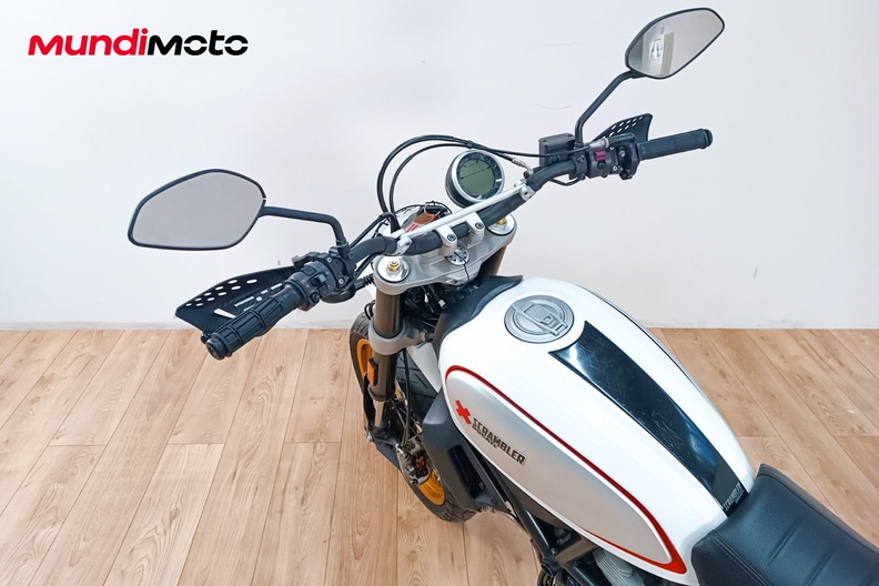 Motorbike image 10
