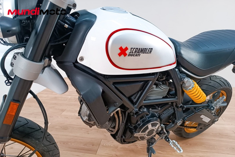 Motorbike image 9