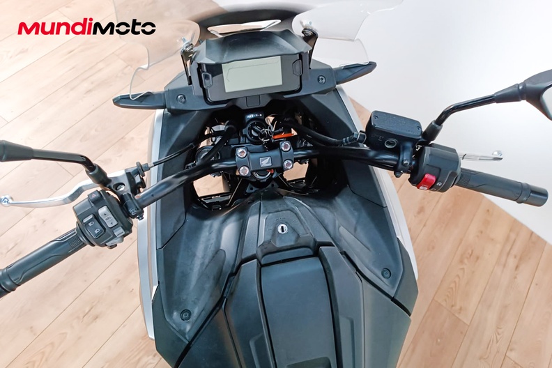 Motorbike image 10