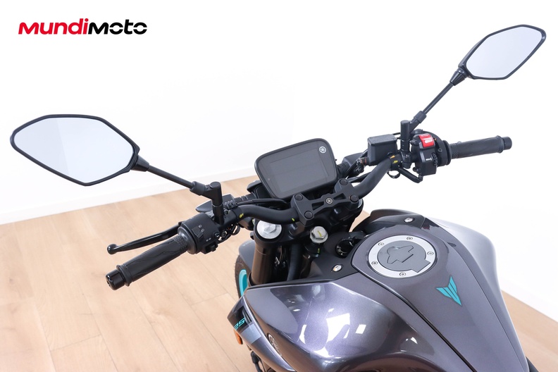 Motorbike image 10