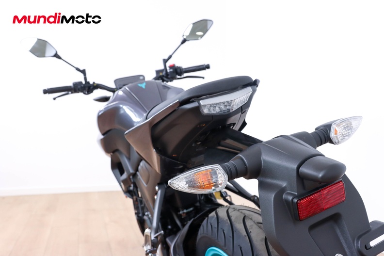 Motorbike image 8