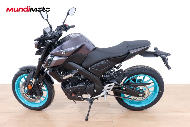 Motorbike image 5