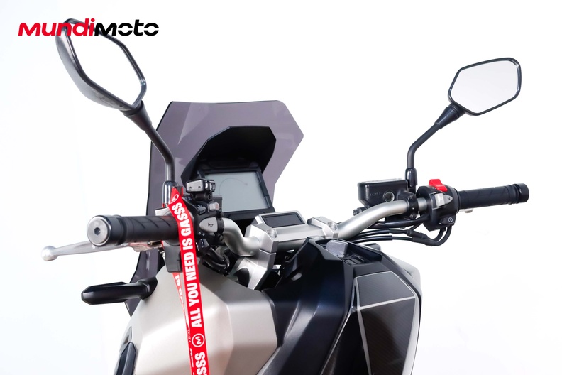 Motorbike image 10
