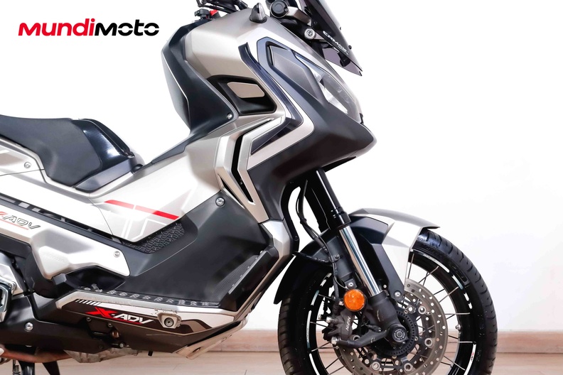 Motorbike image 12