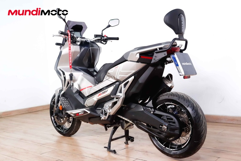 Motorbike image 6