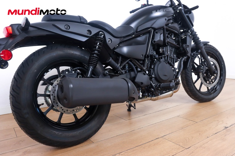 Motorbike image 3