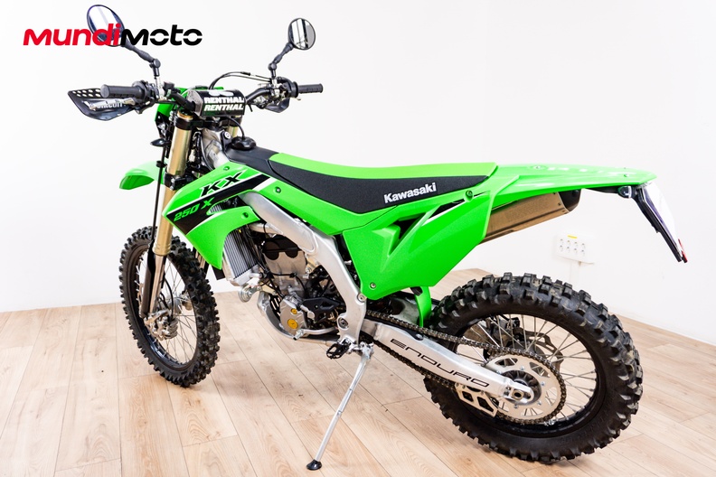 Motorbike image 7