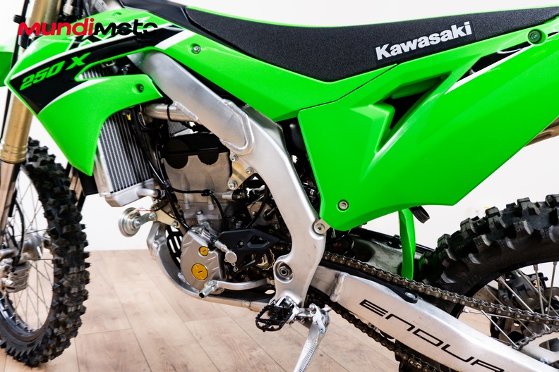 Motorbike image 8