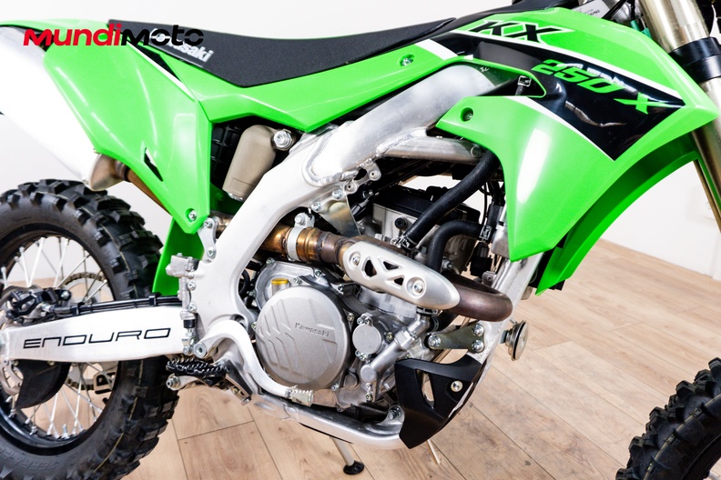 Motorbike image 4
