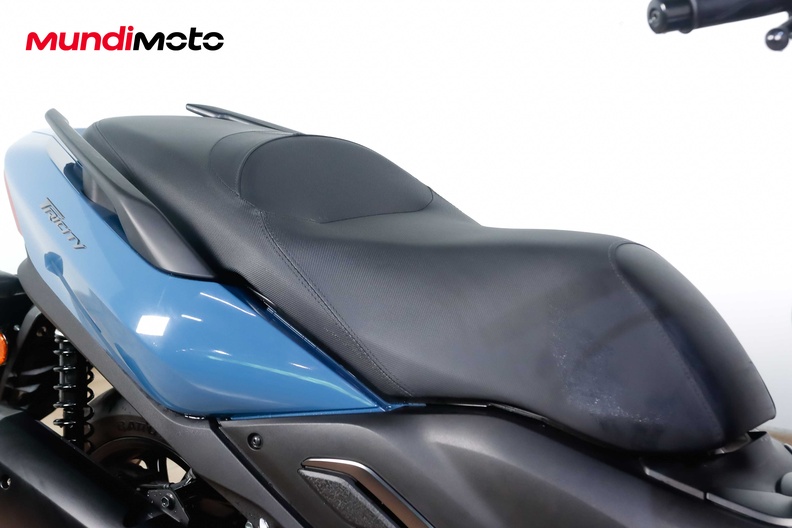 Motorbike image 13