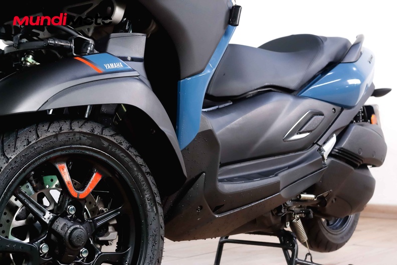 Motorbike image 8