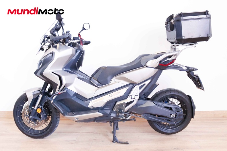 Motorbike image 5