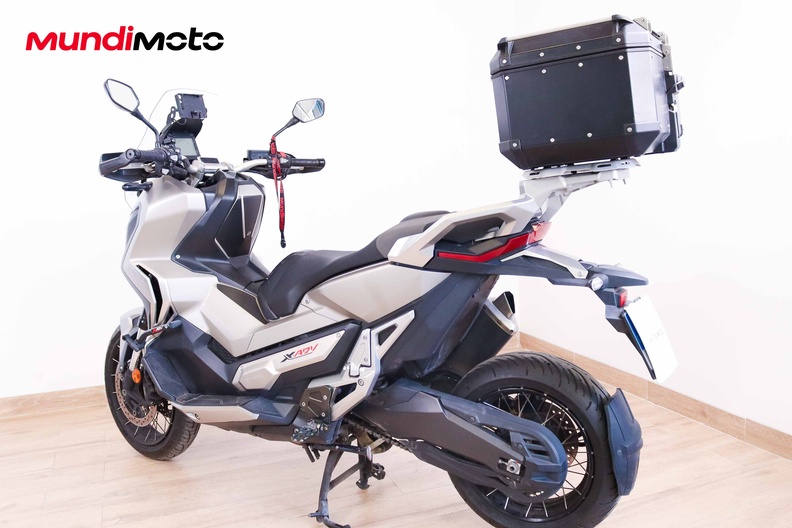 Motorbike image 6