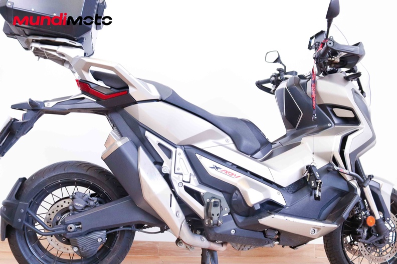 Motorbike image 3