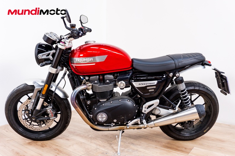 Motorbike image 5